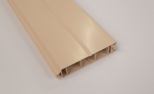 Planche Volet PVC Sable 117 mm/ml