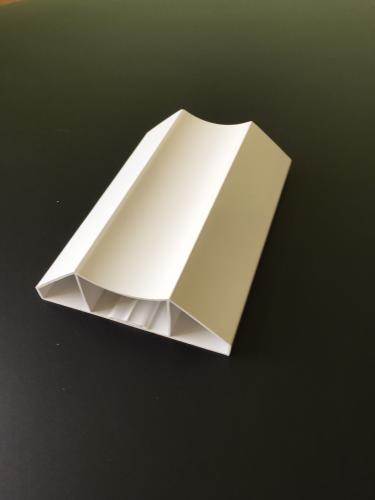 Lisse PVC Blanc Mouluré 100x34 mm/ml
