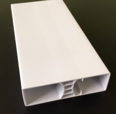 Lisse PVC Blanc Droite 70x22 mm au ml