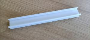 Clip Travers PVC Blanc 80x32 mm/ml