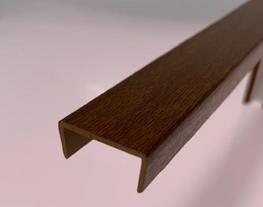 Image du produit PROFIL U PVC CHENE DORE 27X12 MM /ml de Polydis Plastiques - 1