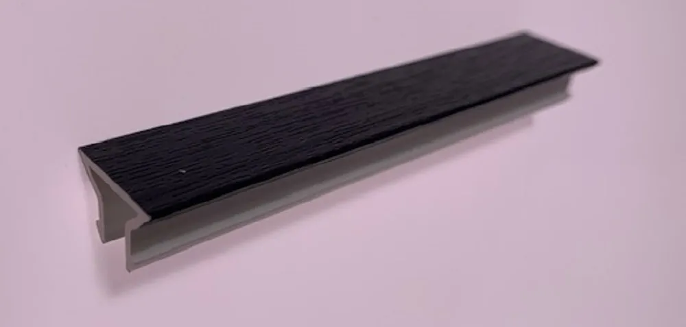 Image du produit CLIP RIVE PVC ANTHRACITE /ml de Polydis Plastiques - 1