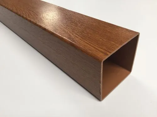 Image du produit POTEAU CHENE DORE 76 MM /ml de Polydis Plastiques - 1