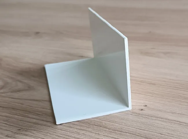 Image du produit PVC L BLANC 30x30 MM 3ml de Polydis Plastiques - 1