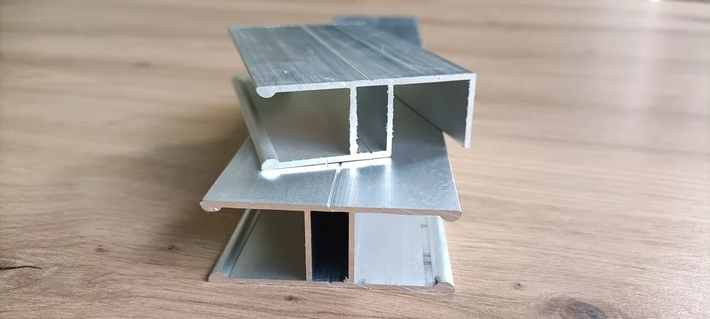 Image du produit PROFIL ALU H JONCTION 32 MM 7ml de Polydis Plastiques - 1