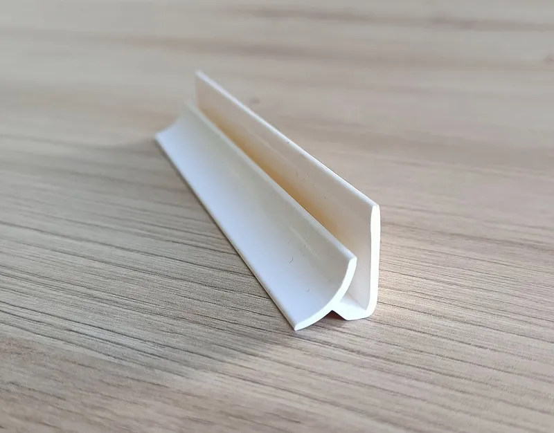 Image du produit CORNIERE L 90° INTERIEUR 2/3 MM 3ml de Polydis Plastiques - 1