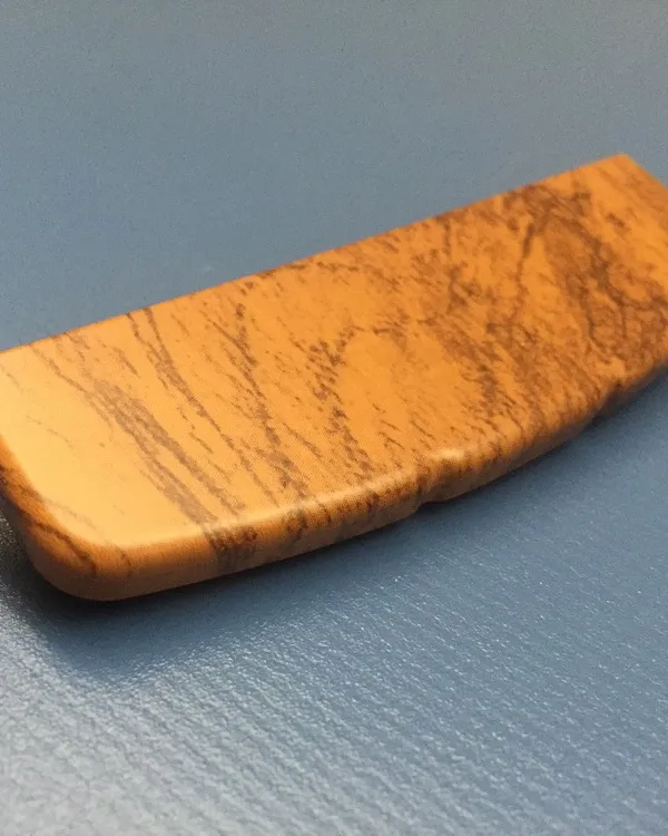 Image du produit EMBOUT BARRE PVC CHENE DORE de Polydis Plastiques