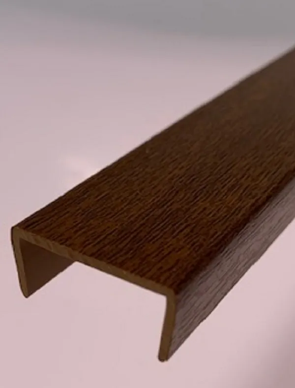 Image du produit PROFIL U PVC CHENE DORE 27X12 MM /ml de Polydis Plastiques