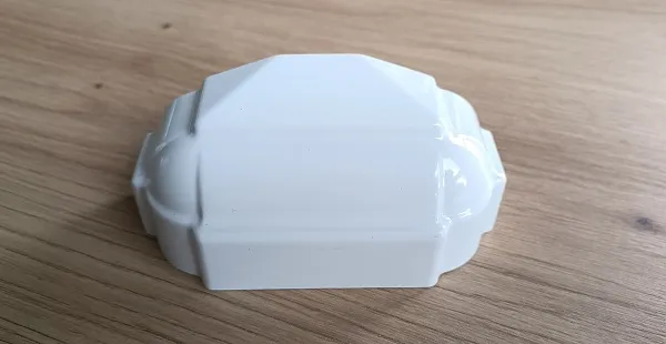 Image du produit CHAPEAU POTEAU MOULURE APPLI 35X96 MM de Polydis Plastiques