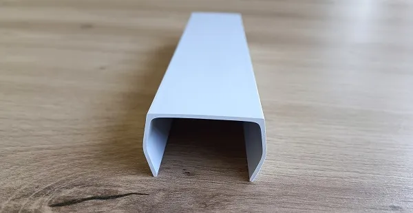 Image du produit CLIP POTEAU DROIT 96X22 MM de Polydis Plastiques