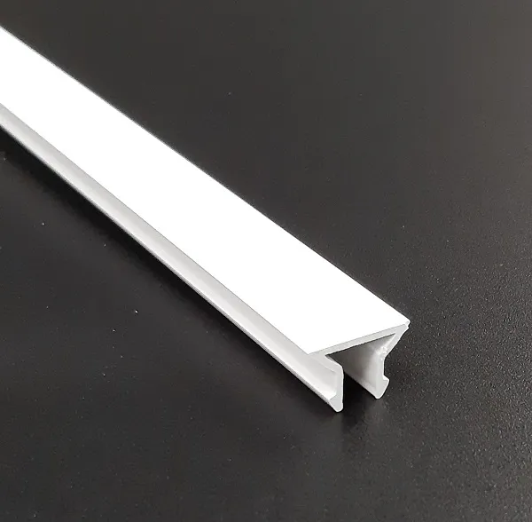 Image du produit CLIP RIVE PVC BLANC /ml de Polydis Plastiques