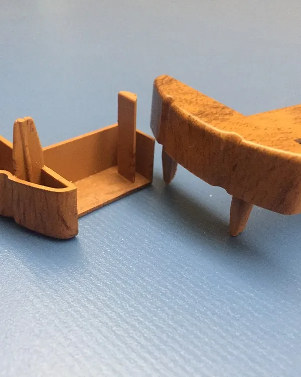 Image du produit LOT EMBOUTS BATTUE PVC CHENE DORE de Polydis Plastiques