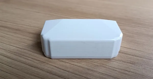 Image du produit CHAPEAU POTEAU DROIT APPLIQUE 22X50 MM de Polydis Plastiques