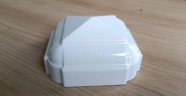 Image du produit CHAPEAU POTEAU MOULURE BLANC 96X96 MM de Polydis Plastiques